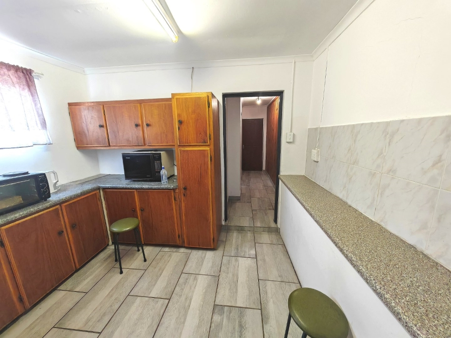 10 Bedroom Property for Sale in Brandwag Free State